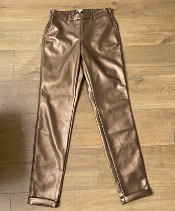 NUKUS faux leather broek maat L beschikbaar voor biedingen