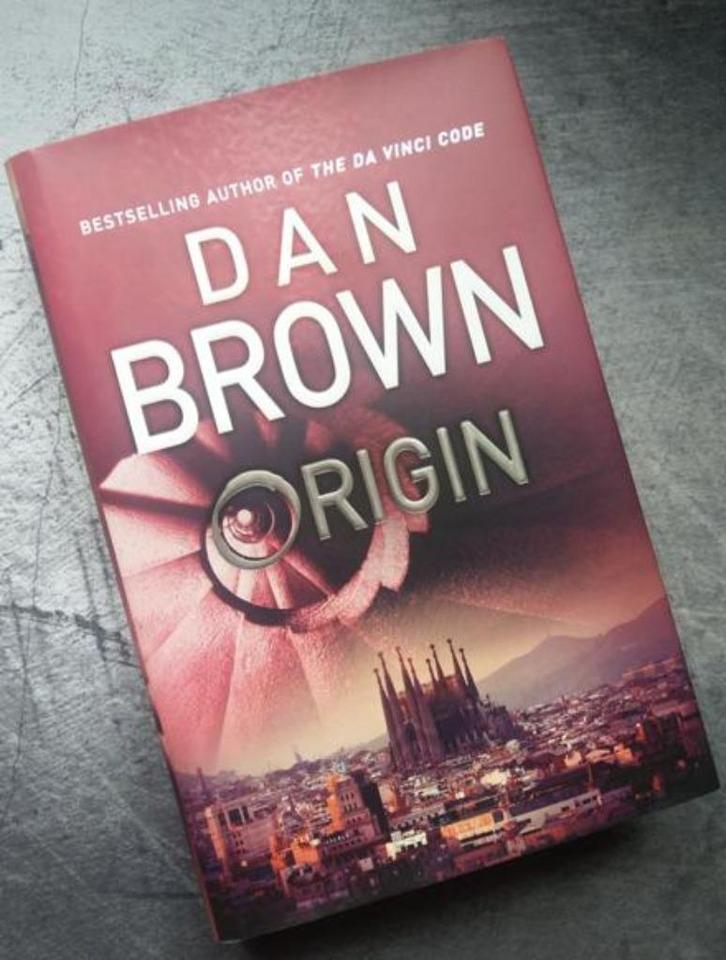 Dan Brown - Origin, Boeken, Thrillers, Zo goed als nieuw, Ophalen of Verzenden