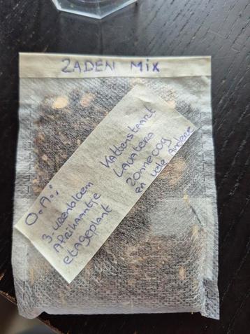 Mix van 15 planten beschikbaar voor biedingen