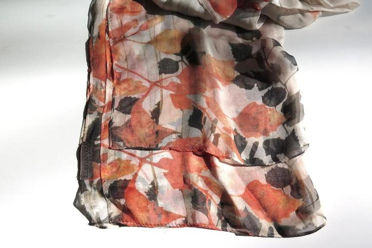 Sjaal Eleganzza 100% zijde, kleur bruin - oranje, Kleding | Dames, Mutsen, Sjaals en Handschoenen, Zo goed als nieuw, Sjaal, Maat 46/48 (XL) of groter