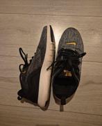 Damens sportschoenen, Kleding | Dames, Ophalen of Verzenden, Zo goed als nieuw