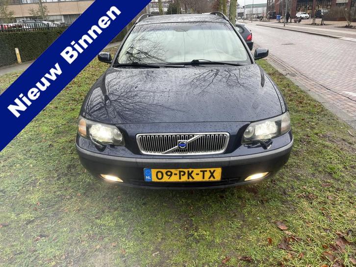 Volvo V70 2.4 Edition II Nw apk roest en schade vrij loopt e, Auto's, Volvo, Bedrijf, Te koop, V70, ABS, Airbags, Airconditioning