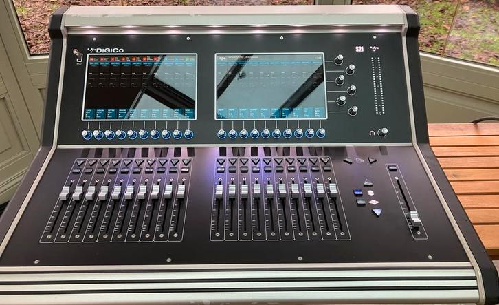 DIGICO S21 Stealth2 - Madi C - Dante 64@96 D-RACK - aes/ebu, Muziek en Instrumenten, Mengpanelen, Gebruikt, 20 kanalen of meer