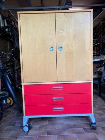 Ikea kast - afbeelding 1