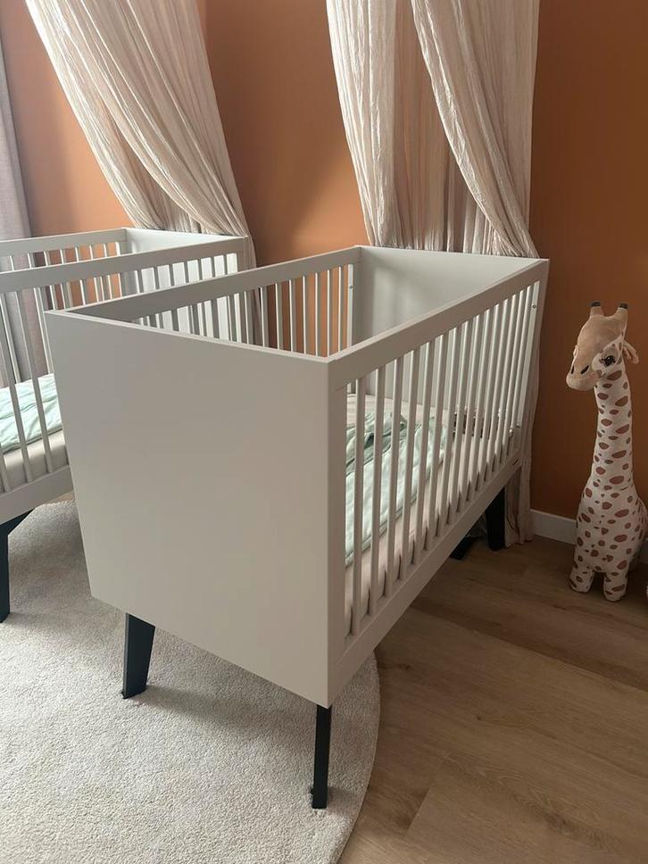 Kidsmill Sixties babykamer (tweeling), Kinderen en Baby's, Kinderkamer | Complete kinderkamers, Zo goed als nieuw, Jongetje of Meisje