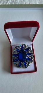 Vintage Blauwe Broche met Kristallen, Sieraden, Tassen en Uiterlijk, Broches, Met kristal, Overige materialen, 4 tot 7 cm, Blauw