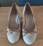 Elegante beige pumps van Caprice - Maat 39, Ophalen, Pumps, Beige, Zo goed als nieuw