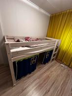 Leuk wit bed met gordijnen, Ophalen, 85 tot 100 cm, Zo goed als nieuw, Hoogslaper of Stapelbed