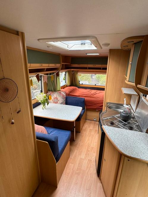 Onze Dethleffs 500tk Caravan, perfect voor gezin!, Caravans en Kamperen, Caravans, Particulier, tot en met 5, 1000 - 1250 kg, Treinzit