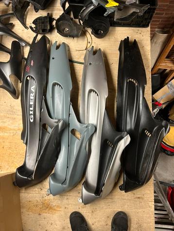 Gilera runner sp achterkappen links beschikbaar voor biedingen