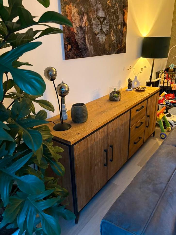 Dressoir van teakhout, Huis en Inrichting, Kasten | Dressoirs, Zo goed als nieuw, 150 tot 200 cm, 25 tot 50 cm, Teakhout, Ophalen