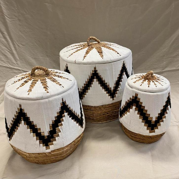 Te koop: Serie prachtige zeegras manden, Huis en Inrichting, Woonaccessoires | Schalen en Manden, Nieuw, Rond, Ophalen of Verzenden