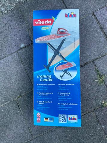 Nieuw speelgoed strijkplank beschikbaar voor biedingen