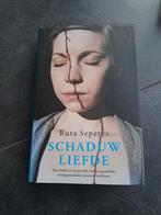 Ruta Sepetys - Schaduwliefde, Ophalen of Verzenden, Gelezen