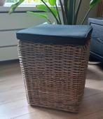 Mooie, stevige rotan poef+ kussen, Ophalen, Minder dan 50 cm, Zo goed als nieuw, Riet of Rotan