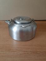 Zo goed als nieuwe Quechua kampeerketeltje RVS 1 liter, Caravans en Kamperen, Kampeeraccessoires, Ophalen, Zo goed als nieuw