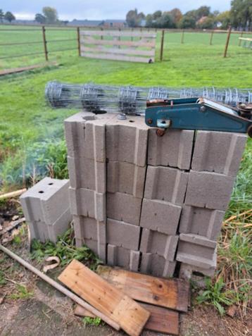 BIA Bouwblokken Groot Formaat + Hoekstenen beschikbaar voor biedingen