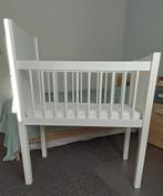 Mooie witte wieg met matrasje te koop!, Ophalen of Verzenden, Zo goed als nieuw, Wieg