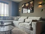 Luxe hoekbank taupe 1 jaar oud met nog 4 jaar garantie!, Ophalen, Zo goed als nieuw, Stof