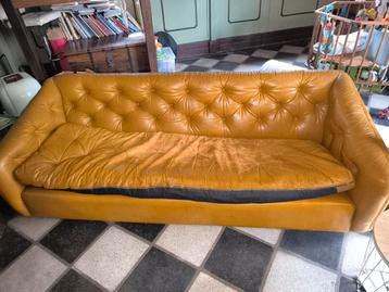 Gratis Vintage Bruinleren Bank - MORGEN OPHALEN! beschikbaar voor biedingen