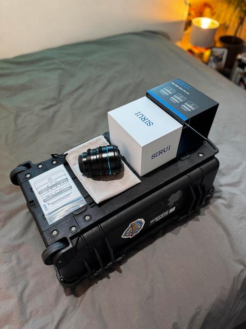 Sirui Nightwalker 24mm T1.2 S35 Cine Lens Fujifilm X-mount, Audio, Tv en Foto, Fotografie | Lenzen en Objectieven, Zo goed als nieuw