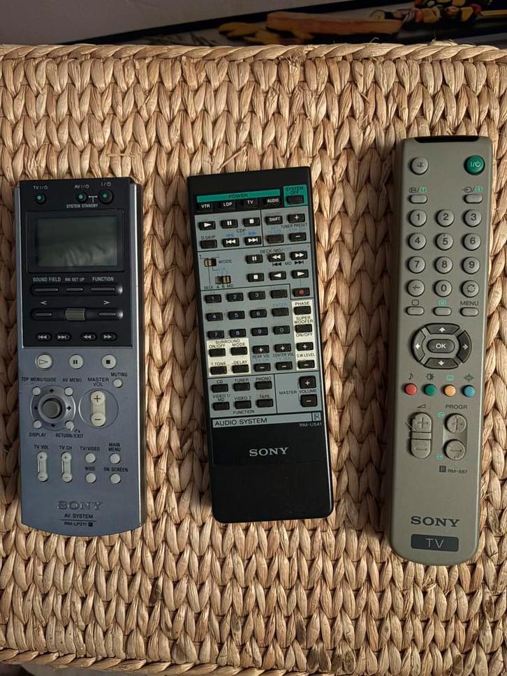 Sony afstandsbediening  rm-u541 rm-887, Audio, Tv en Foto, Afstandsbedieningen, Zo goed als nieuw, Tv, Ophalen of Verzenden