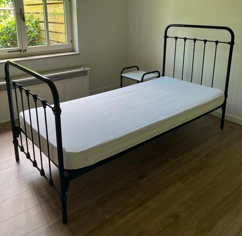 eenpersoonsbed, Huis en Inrichting, Slaapkamer | Bedden, Gebruikt, Eenpersoons, 90 cm, 200 cm, Hout, Wit, Ophalen of Verzenden