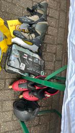 2x Skeelers maat 41 met helm. Rolschaatsen, Ophalen of Verzenden, Gebruikt, Inline skates 4 wielen, Overige merken