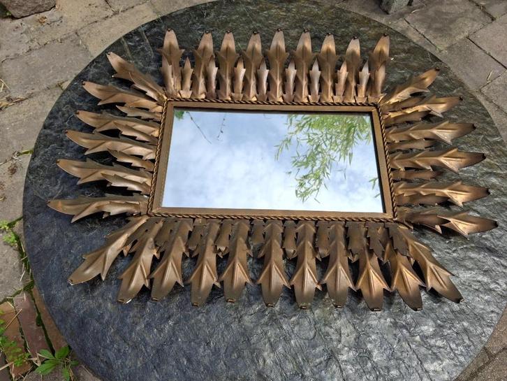 Retro vintage Gilbert Poillerat sunburst spiegel 1940's, Verzamelen, Retro, Huis en Inrichting, Ophalen