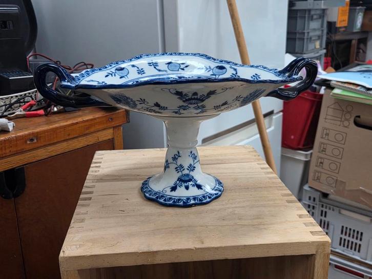 blauw - witte  'fruit'schaal op voet, Antiek en Kunst, Antiek | Schalen, Ophalen of Verzenden