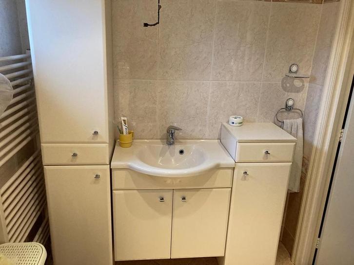 Badmeubel met wastafel en kast, Huis en Inrichting, Badkamer | Badkamermeubels, Gebruikt, Wastafelkast, 150 tot 200 cm, 100 tot 150 cm