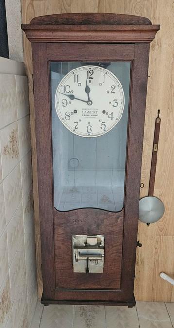 Oude Prikklok met een Precisie Uurwerk. beschikbaar voor biedingen