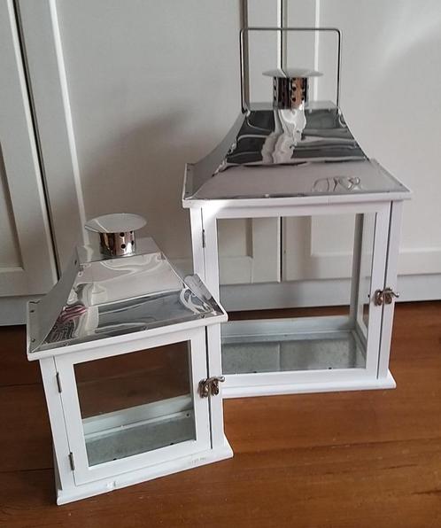 White Seasons set van 2 bijna nieuwe lantaarns windlichten, Huis en Inrichting, Woonaccessoires | Kandelaars en Kaarsen, Zo goed als nieuw
