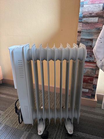 Handson oliegevulde radiatorkachel 2000w beschikbaar voor biedingen