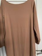 Camel jurk- One Size (t/m 42) - Off Shoulder, Verzenden, Beige, Maat 42/44 (L), Zo goed als nieuw