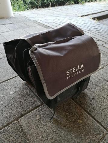 Stella dubbele fietstas beschikbaar voor biedingen