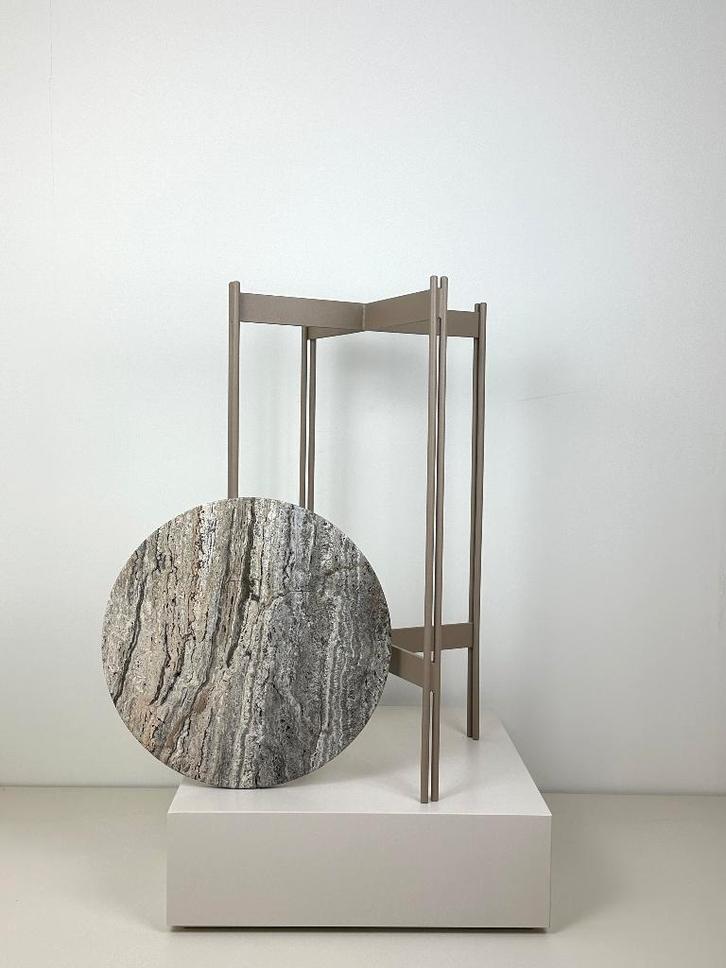 Restpartij marmeren bijzettafels – stalen frames & marmer, Huis en Inrichting, Tafels | Bijzettafels, Nieuw, Rond, 60 cm of meer