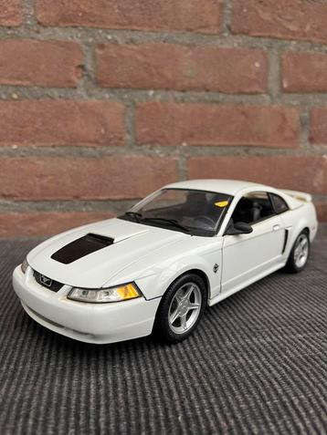 1:18 ‘99 FORD MUSTANG ………… 25,- beschikbaar voor biedingen