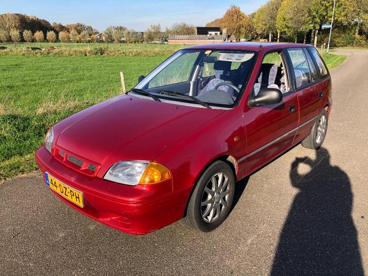 Suzuki Swift 1.3 5DRS Airco - CV - Trekhaak- 1e Eigenaar, Auto's, Suzuki, Bedrijf, Swift, ABS, Airbags, Airconditioning, Centrale vergrendeling