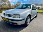 Volkswagen Golf 1.6 74KW AUTOMAAT, Auto's, Volkswagen, 47 €/maand, Origineel Nederlands, Te koop, Zilver of Grijs