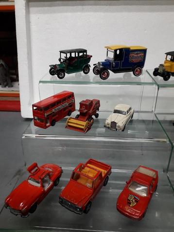 8 VINTAGE LESNEY MATCHBOX & SIKU AUTO,s  in GOEDE STAAT  beschikbaar voor biedingen