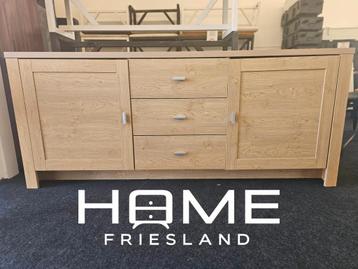 Dressoir  beschikbaar voor biedingen