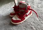 Nike air Jordan 1 high varsity red rood teddy, Ophalen of Verzenden, Zo goed als nieuw, Jongen of Meisje, Schoenen