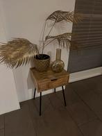 Mango hout nachtkastje, Huis en Inrichting, Slaapkamer | Nachtkastjes, Ophalen, Zo goed als nieuw, Minder dan 45 cm
