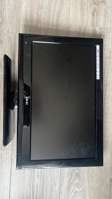 Akai LED tv met  DVD speler, 12V kabel en afstandsbediening beschikbaar voor biedingen
