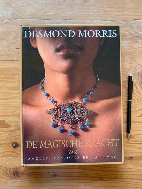 De magische kracht van amulet, mascotte en talisman - Morris, Boeken, Esoterie en Spiritualiteit, Gelezen, Ophalen of Verzenden