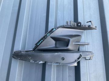 Bumper Grill Mistlamp Renault Clio 519-24 261A01365R RE-2104 beschikbaar voor biedingen
