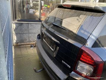 Achterklep Jeep Compass zwart 2014 beschikbaar voor biedingen