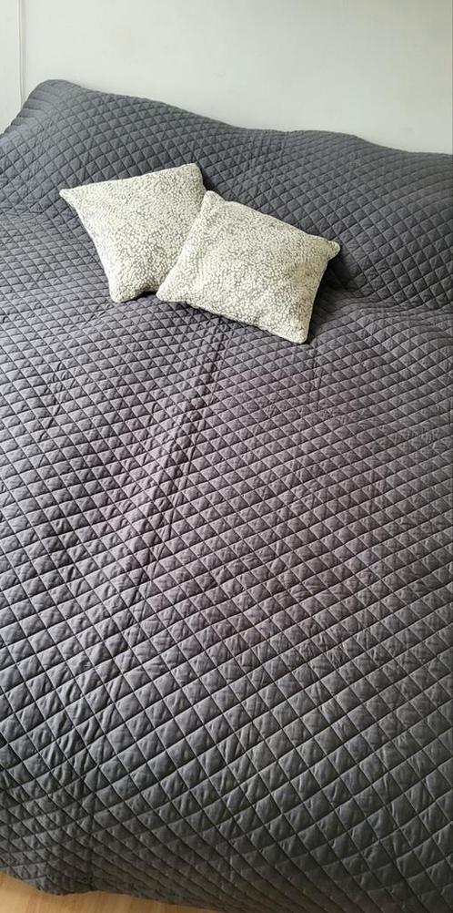 H&M Home Katoenen Antraciet Doorgestikte Sprei 260x260, Huis en Inrichting, Slaapkamer | Beddengoed, Nieuw, Tweepersoons, Ophalen of Verzenden