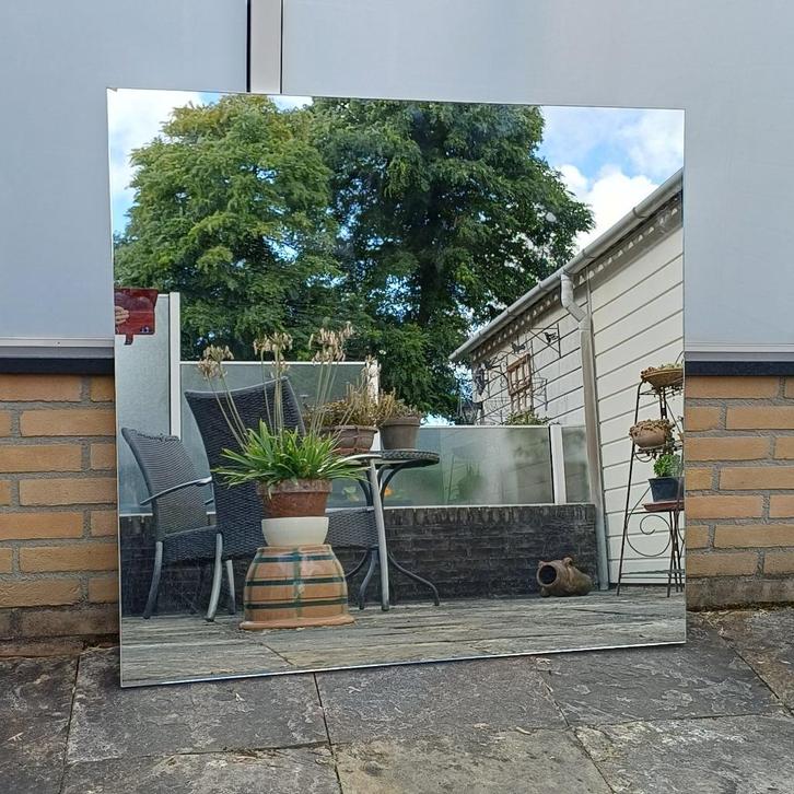 Spiegel H 101,5 x B 104 cm met ophangmogelijkheid, Huis en Inrichting, Woonaccessoires | Spiegels, Zo goed als nieuw, 100 tot 125 cm